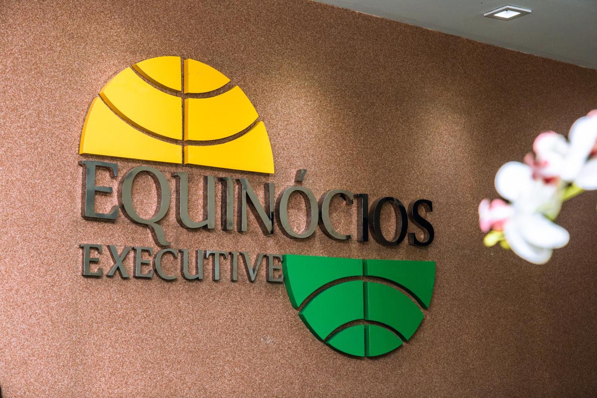 Hotel Equinocios Executive Barcarena Exterior foto